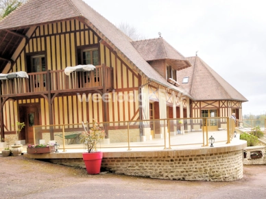 Maison à vendre 10 pièces de 380 m² à Pont-l'Évêque