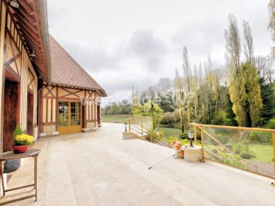 Maison à vendre 10 pièces de 380 m² à Pont-l'Évêque