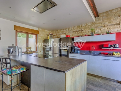 Maison à vendre 11 pièces de 316 m² à Maurecourt