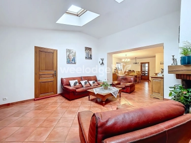 Maison à vendre 6 pièces de 136,58 m² à Éragny