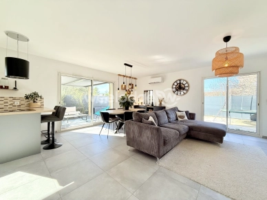 Maison à vendre 5 pièces de 88 m² à Tourrettes