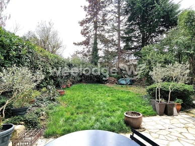 Maison à vendre 5 pièces de 115 m² à Voisins-le-Bretonneux