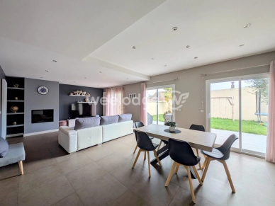 Maison à vendre 6 pièces de 125 m² à La Verrière