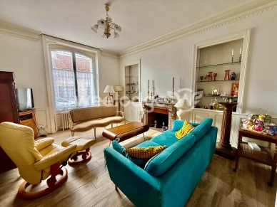 Maison à vendre 9 pièces de 212 m² à Levroux