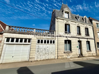 Maison à vendre 9 pièces de 212 m² à Levroux