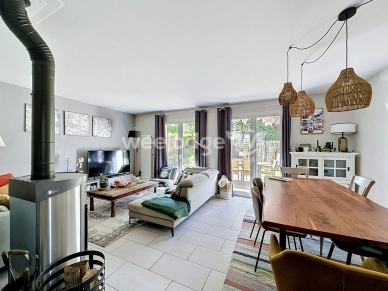 Maison à vendre 6 pièces de 114 m² à Jouy-le-Moutier