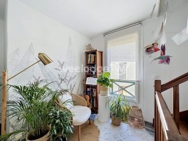 Maison à vendre 6 pièces de 114 m² à Jouy-le-Moutier