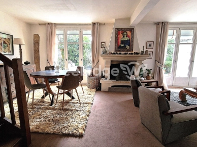 Maison à vendre 5 pièces de 107 m² à Voisins-le-Bretonneux