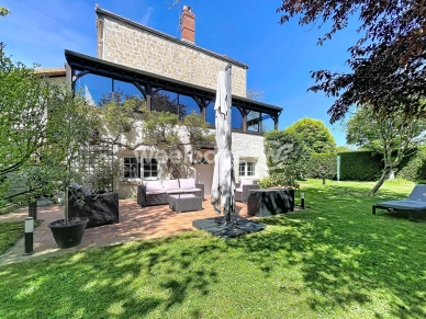 Maison à vendre 7 pièces de 184 m² à Vauréal