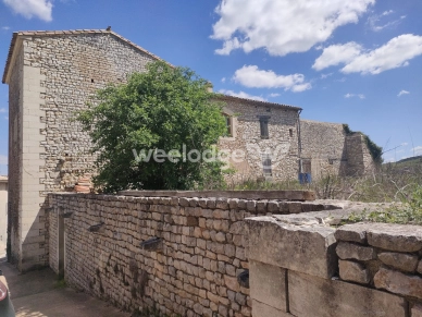 Maison à vendre 10 pièces de 260 m² à Saint-Christol