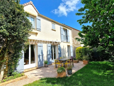 Maison à vendre 7 pièces de 185 m² à Élancourt