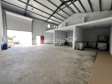 Local commercial à vendre de 223 m² à Villefranque