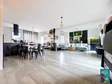Maison à vendre 7 pièces de 145 m² à Vauréal