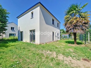 Maison à vendre 7 pièces de 117,14 m² à Éragny