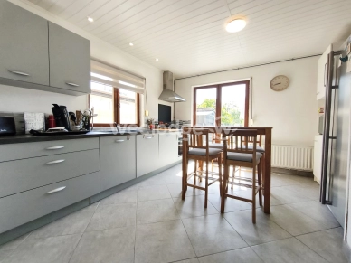 Maison à vendre 5 pièces de 120 m² à Recquignies