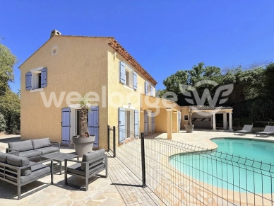 Maison à vendre 6 pièces de 145 m² à Les Adrets-de-l'Estérel