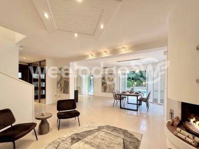 Maison à vendre 6 pièces de 145 m² à Les Adrets-de-l'Estérel