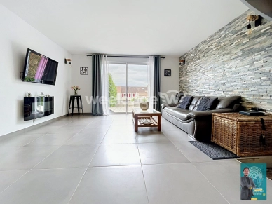 Maison à vendre 6 pièces de 100 m² à Jouy-le-Moutier