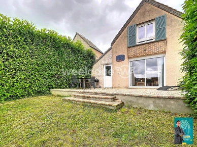 Maison à vendre 6 pièces de 100 m² à Jouy-le-Moutier