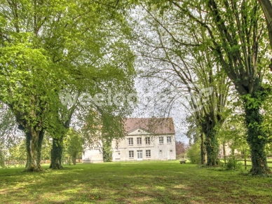 Maison à vendre 14 pièces de 315 m² à Livarot-Pays-d'Auge