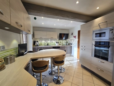 Maison vendu 7 pièces de 153 m² à Chauffours