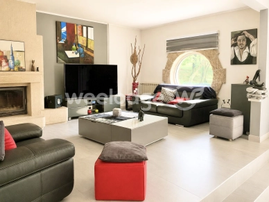 Maison à vendre 6 pièces de 150 m² à Saint-Laurent-des-Arbres