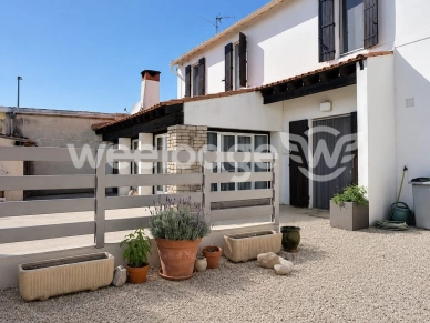 Maison à vendre 6 pièces de 121,6 m² à Avignon