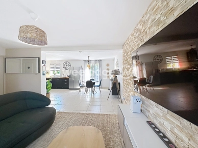Maison à vendre 5 pièces de 100 m² à Jouy-le-Moutier
