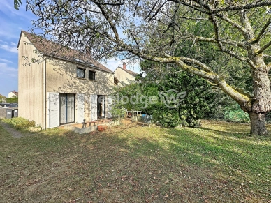 Maison à vendre 4 pièces de 90 m² à Jouy-le-Moutier