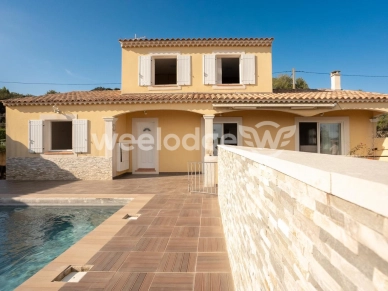 Maison à vendre 4 pièces de 149 m² à Rochefort-du-Gard