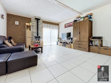 Maison à vendre 7 pièces de 160 m² à Jouy-le-Moutier