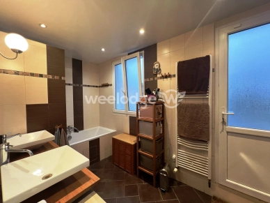 Maison à vendre 10 pièces de 173 m² à Bry-sur-Marne