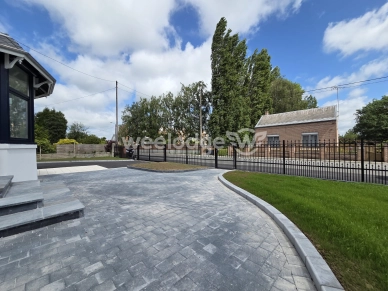 Maison à vendre 5 pièces de 135 m² à Neuf-Mesnil