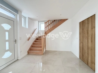 Maison à vendre 5 pièces de 135 m² à Neuf-Mesnil