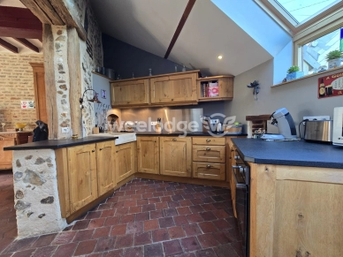 Maison vendu 7 pièces de 164 m² à Charonville