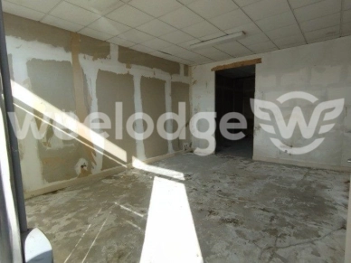 Local commercial vendu 4 pièces de 80 m² à Formerie