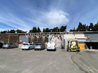 Local commercial à vendre de 700 m² à Orange