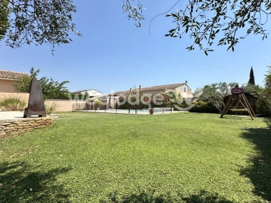 Maison à vendre 5 pièces de 160 m² à Entraigues-sur-la-Sorgue