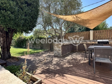 Maison à vendre 5 pièces de 160 m² à Entraigues-sur-la-Sorgue