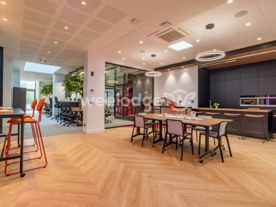 Local commercial à louer de 430 m² à Cergy