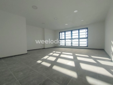 Local commercial loué 1 pièces de 35 m² à Mazan
