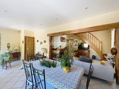 Maison à vendre 6 pièces de 91,2 m² à Maurecourt