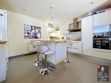 Maison à vendre 7 pièces de 160 m² à Jouy-le-Moutier