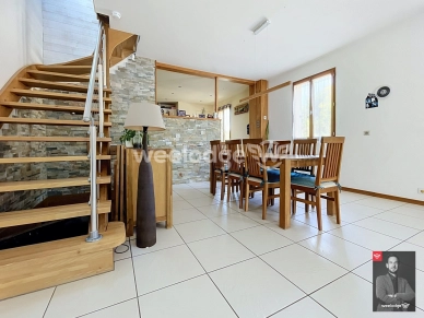 Maison à vendre 7 pièces de 160 m² à Jouy-le-Moutier