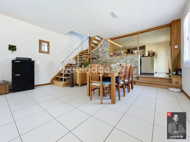Maison à vendre 7 pièces de 160 m² à Jouy-le-Moutier