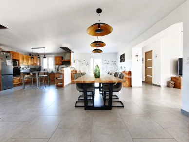 Maison à vendre 8 pièces de 160 m² à Neuf-Mesnil