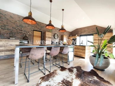 Maison vendu 6 pièces de 190 m² à Feignies