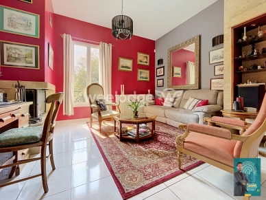 Maison à vendre 10 pièces de 172 m² à Jouy-le-Moutier