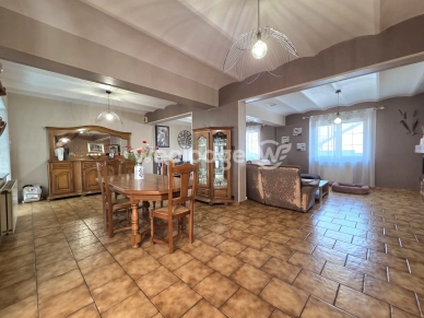 Maison à vendre 7 pièces de 165 m² à Hautmont