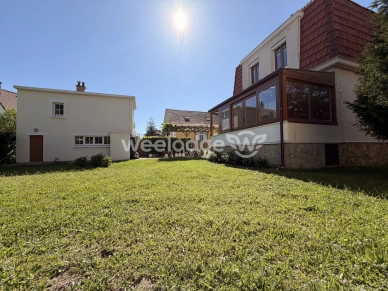 Maison à vendre 6 pièces de 131 m² à Aubergenville